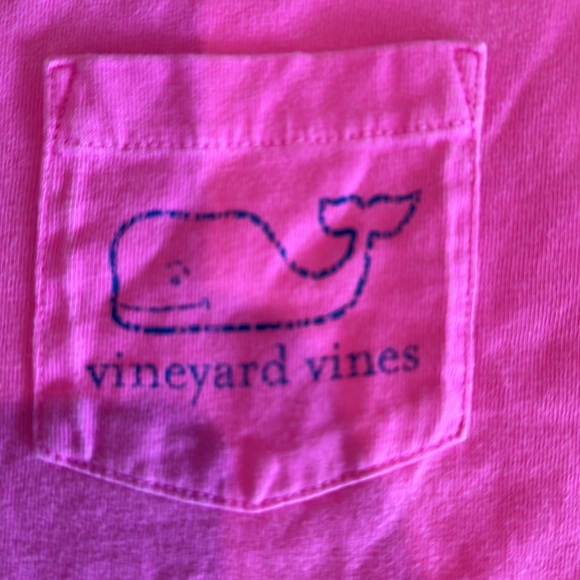 🩷 VineYard Vines Short Sleeve 🩷 - Picture 2 of 5
